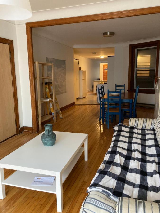 1000 Square Foot Loft In Mile End, Appartement *