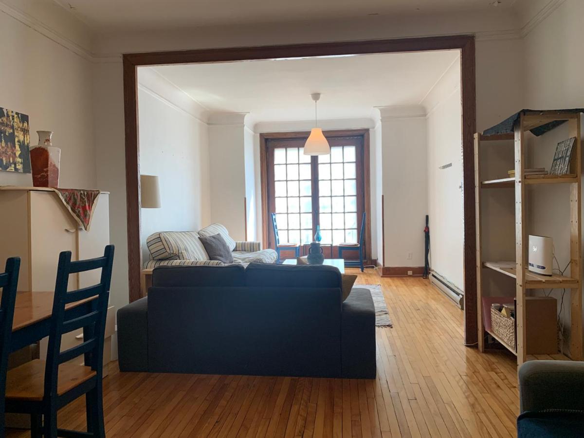 1000 Square Foot Loft In Mile End, Appartement Montréal